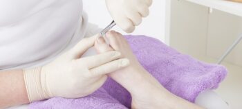 Medizinische Fußpflege:  Auch für Menschen mit Querschnittlähmung auf Rezept