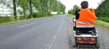 Trunkenheit im Rollstuhl – Darf man betrunken Rollstuhl fahren?