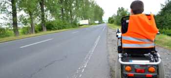 Barrierefreiheit muss auch im Straßenverkehr Vorrang haben