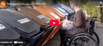Am 21. März ist Tag der Hauswirtschaft: Rollstuhlgerechte Einwurfhilfe für Mülltonnen