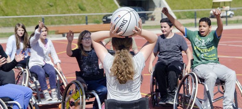 Rollstuhlsport macht Schule: Die DRS-Jahresaktion 2026